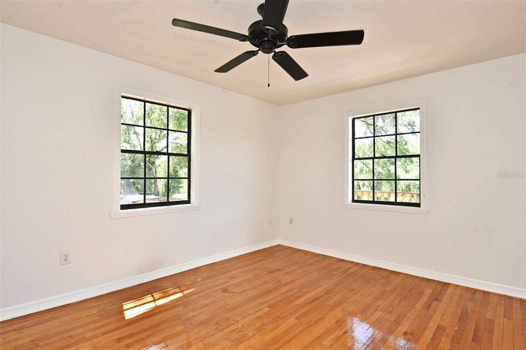 Active With Contract: $2,950 (3 beds, 2 baths, 2743 Square Feet)