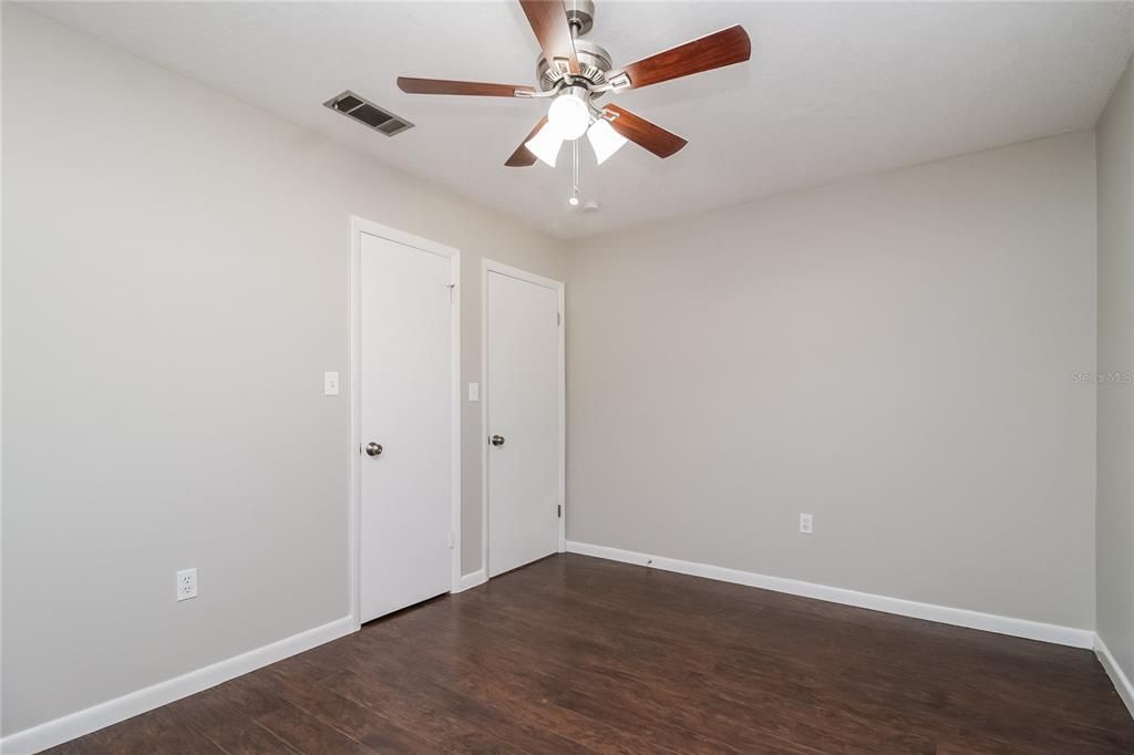 Active With Contract: $1,995 (3 beds, 2 baths, 1659 Square Feet)