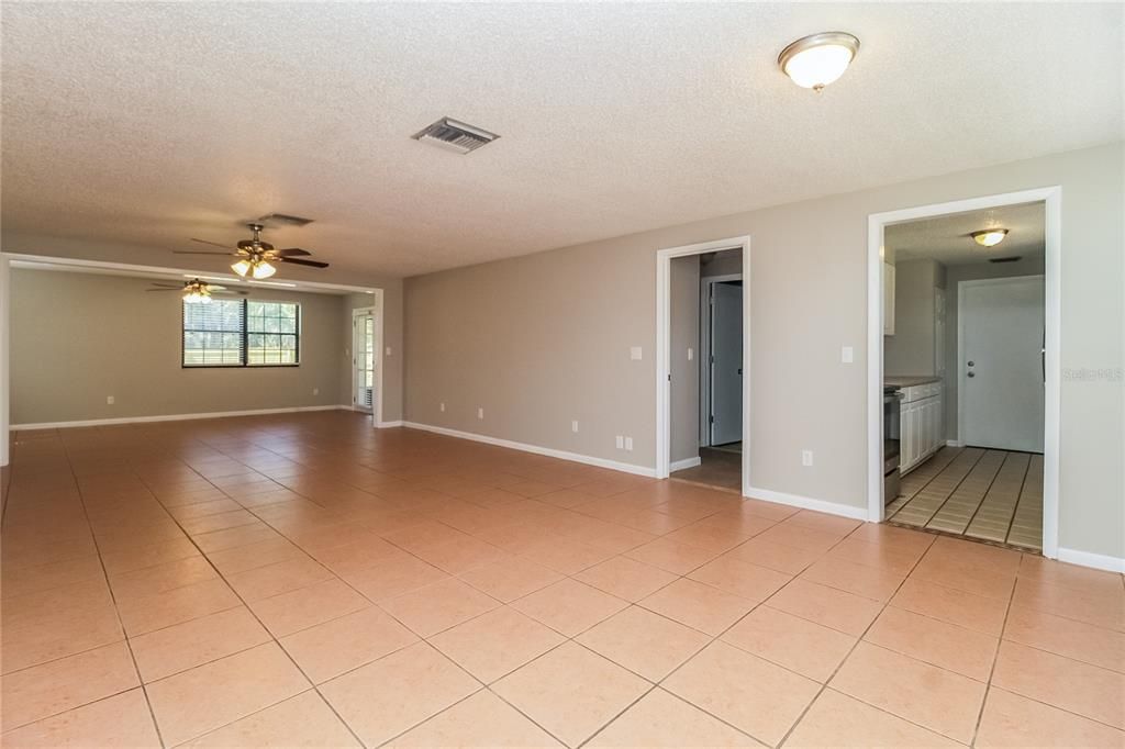 For Rent: $1,895 (3 beds, 2 baths, 1441 Square Feet)