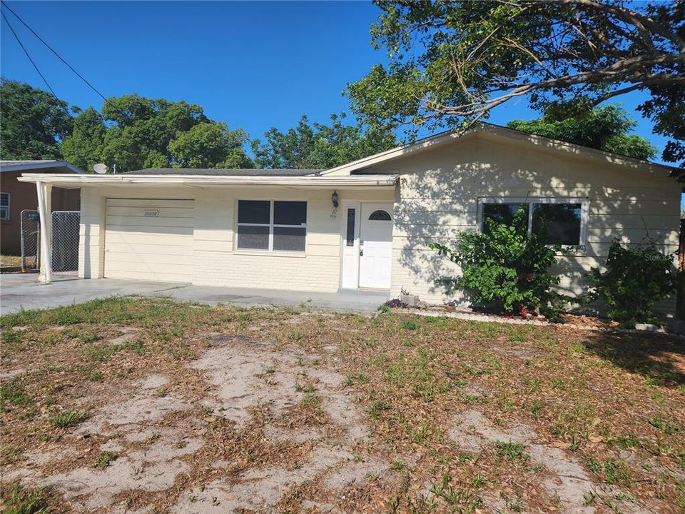 Active With Contract: $184,900 (2 beds, 2 baths, 1026 Square Feet)