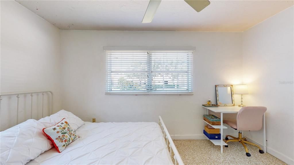 Active With Contract: $330,000 (3 beds, 1 baths, 1170 Square Feet)