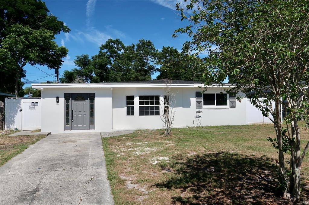 For Sale: $409,900 (3 beds, 2 baths, 1559 Square Feet)