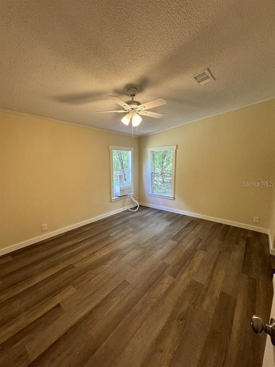 For Sale: $183,733 (2 beds, 2 baths, 1012 Square Feet)