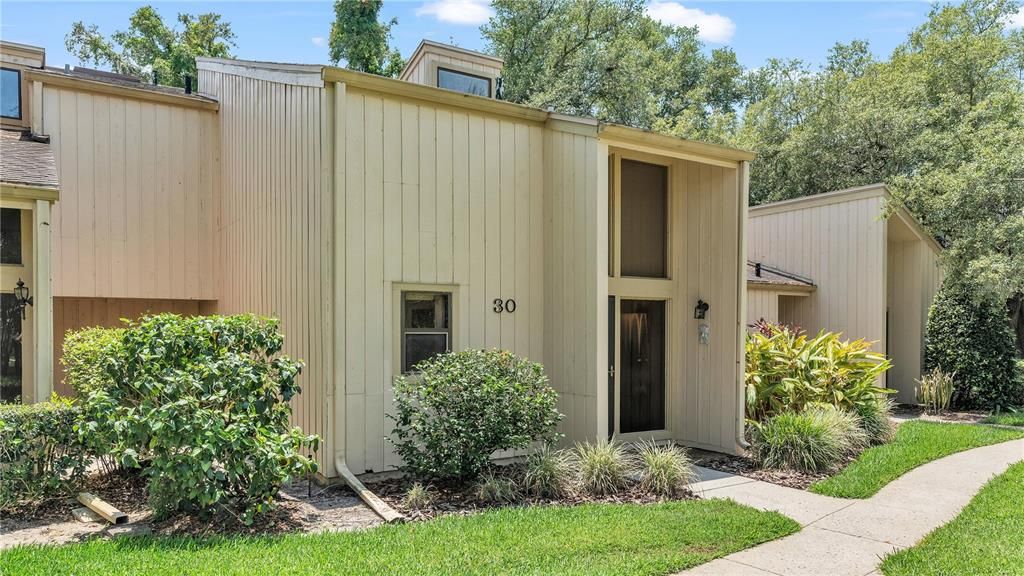 For Sale: $169,000 (2 beds, 2 baths, 1560 Square Feet)