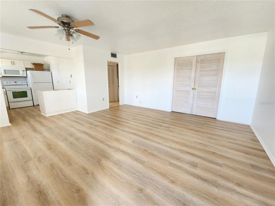 For Rent: $2,000 (2 beds, 2 baths, 840 Square Feet)