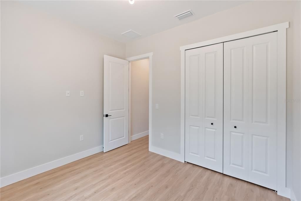 Active With Contract: $379,000 (3 beds, 2 baths, 1500 Square Feet)