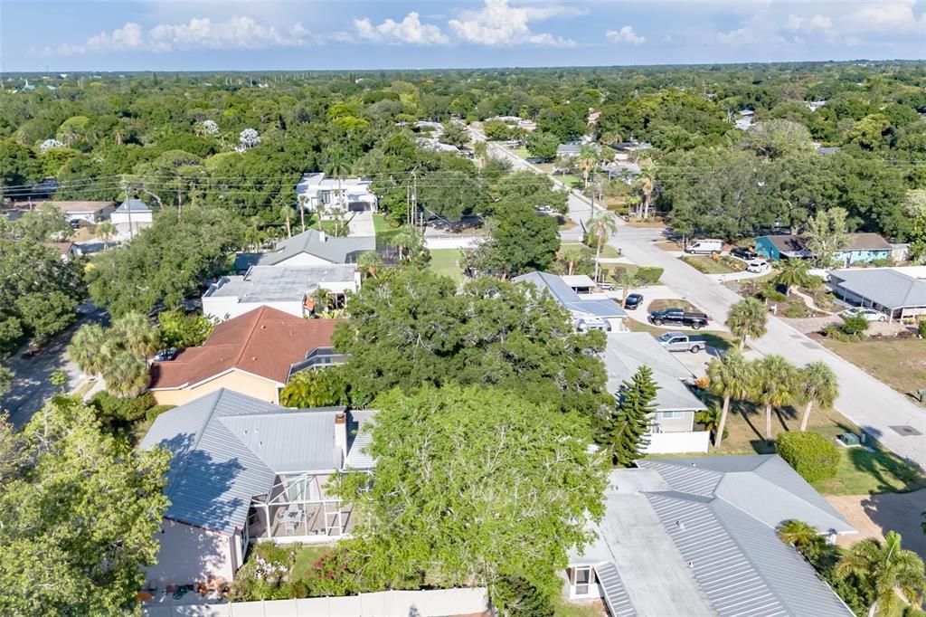 For Sale: $875,000 (3 beds, 2 baths, 1978 Square Feet)