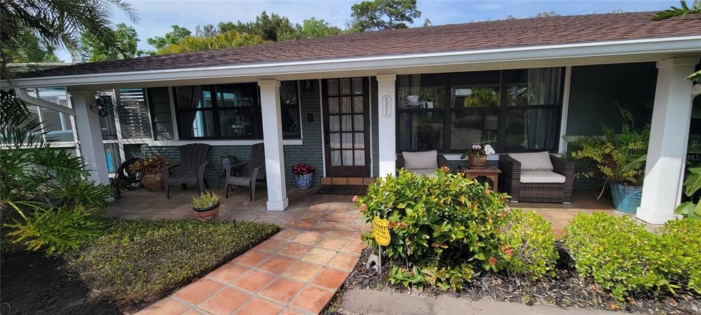 En Venta: $835,000 (3 camas, 2 baños, 1978 Pies cuadrados)