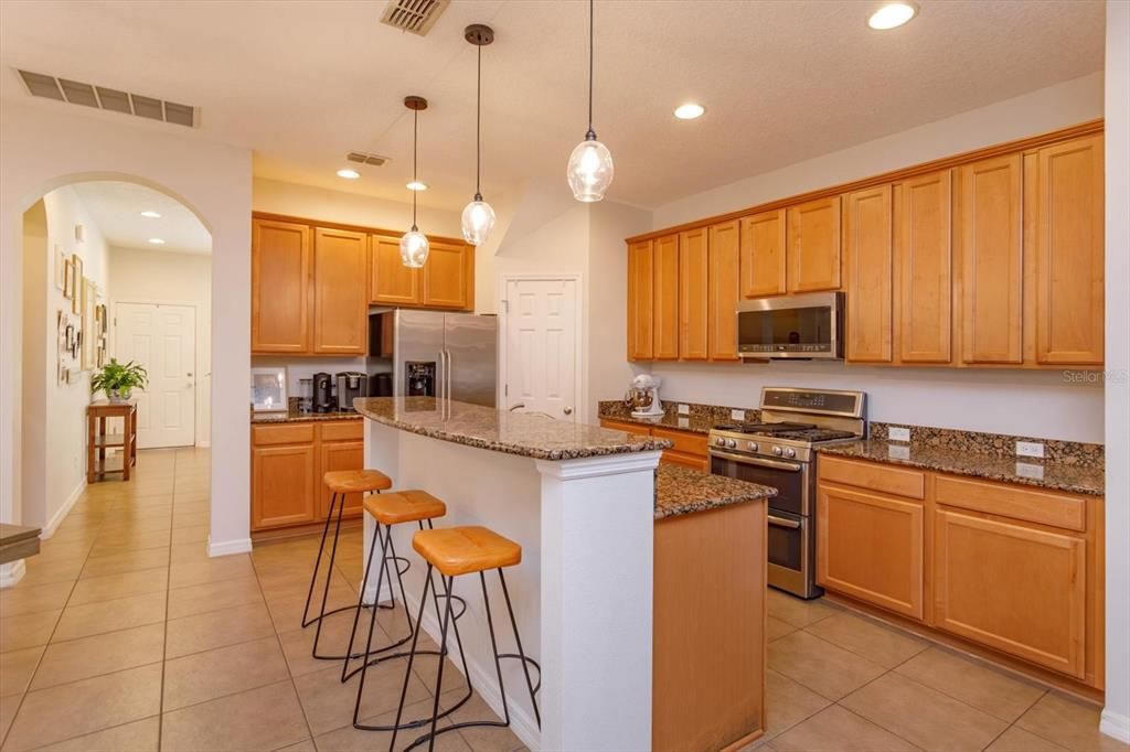 For Sale: $649,900 (4 beds, 2 baths, 2595 Square Feet)