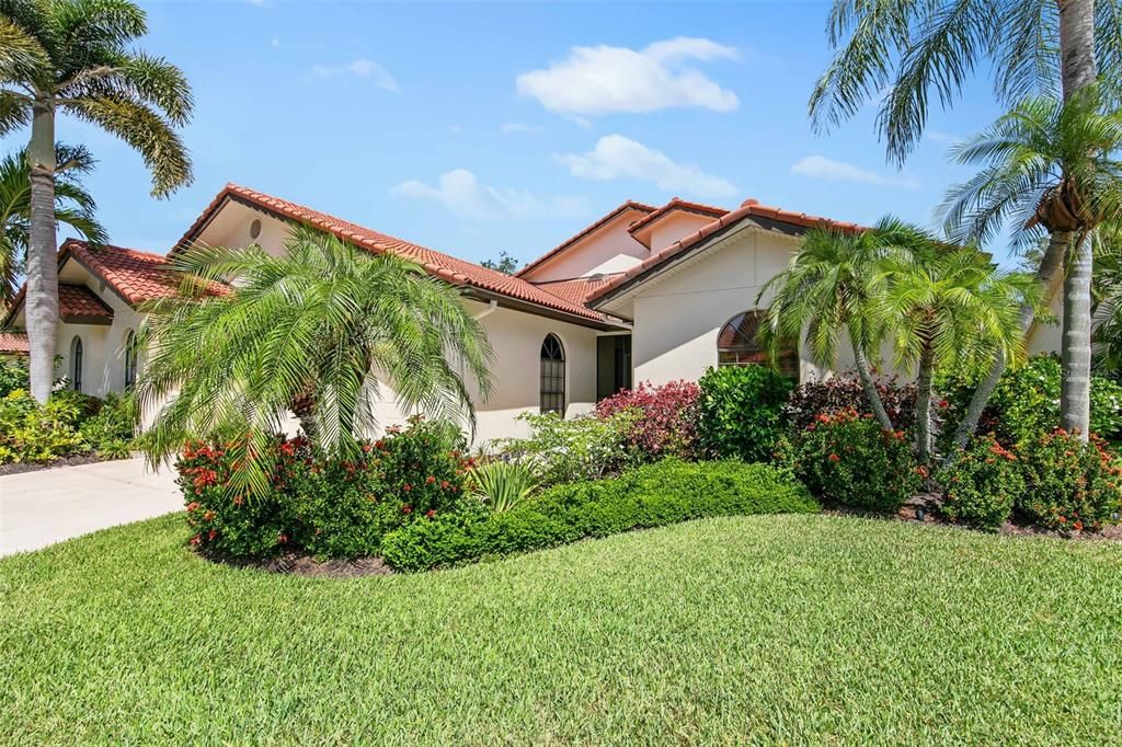 Recently Sold: $899,000 (3 beds, 3 baths, 3047 Square Feet)