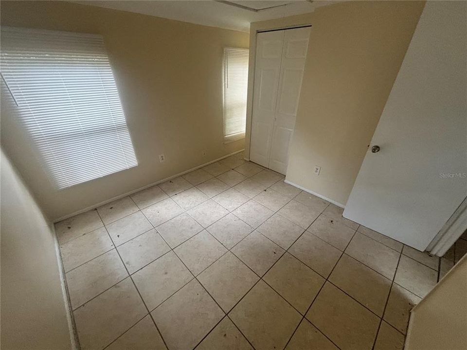 2 bed 1 bath back unit room 1