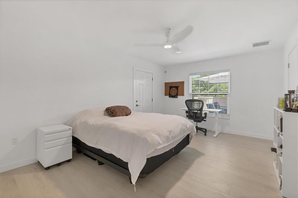 For Sale: $549,000 (2 beds, 2 baths, 2173 Square Feet)