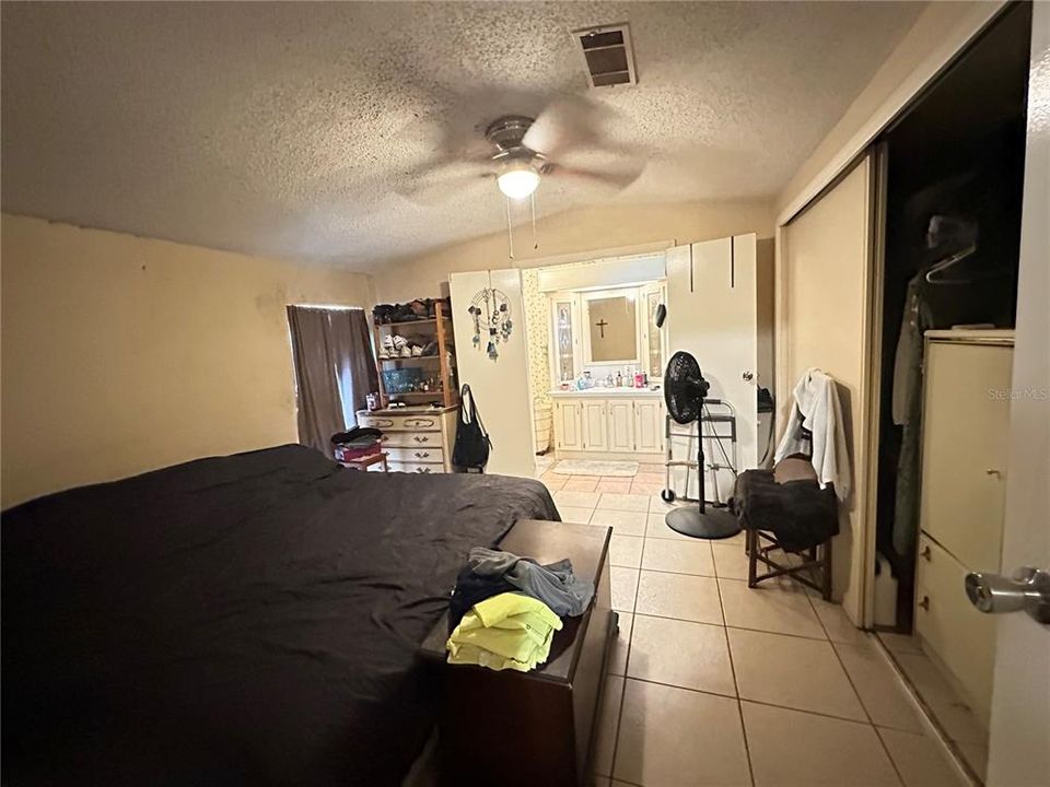 For Sale: $150,000 (2 beds, 2 baths, 900 Square Feet)