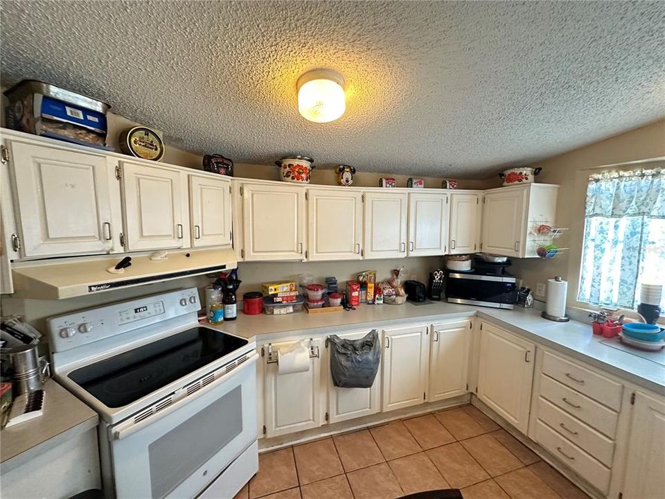 For Sale: $150,000 (2 beds, 2 baths, 900 Square Feet)