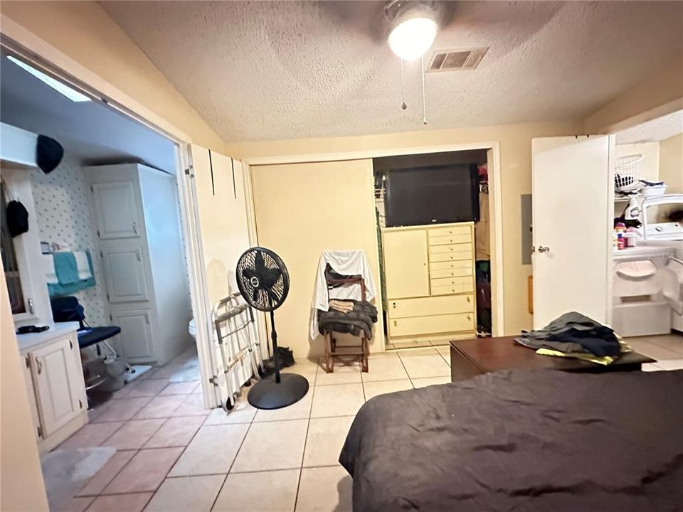 For Sale: $150,000 (2 beds, 2 baths, 900 Square Feet)