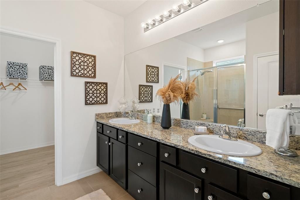 Active With Contract: $359,000 (3 beds, 2 baths, 1830 Square Feet)