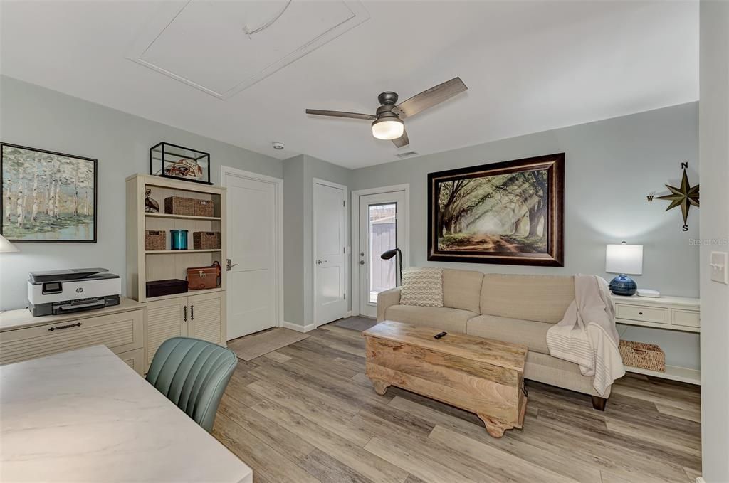 Active With Contract: $998,000 (2 beds, 2 baths, 1360 Square Feet)