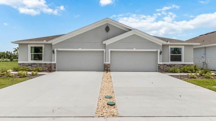 Active With Contract: $408,990 (3 beds, 2 baths, 1565 Square Feet)