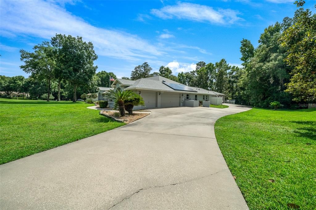 Active With Contract: $699,000 (3 beds, 2 baths, 2622 Square Feet)