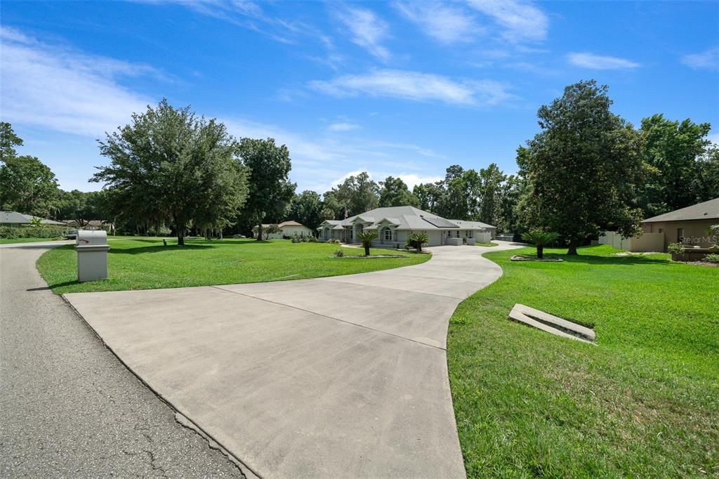 Active With Contract: $699,000 (3 beds, 2 baths, 2622 Square Feet)