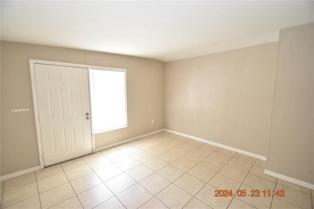 For Rent: $1,895 (3 beds, 2 baths, 1080 Square Feet)