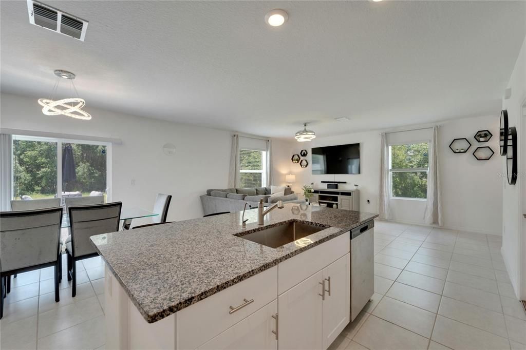 Active With Contract: $384,900 (4 beds, 2 baths, 1914 Square Feet)