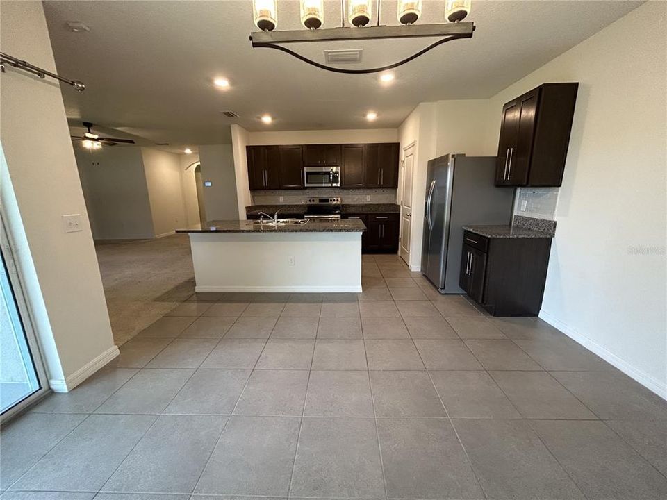 For Rent: $2,450 (4 beds, 2 baths, 2090 Square Feet)