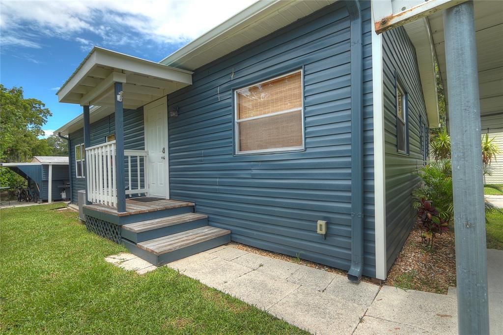 Weeki Wachee Springs River & The Gulf of Mexico are connected to this property on our boat friendly upriver canal