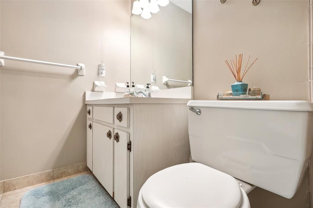 Active With Contract: $368,000 (3 beds, 2 baths, 1435 Square Feet)