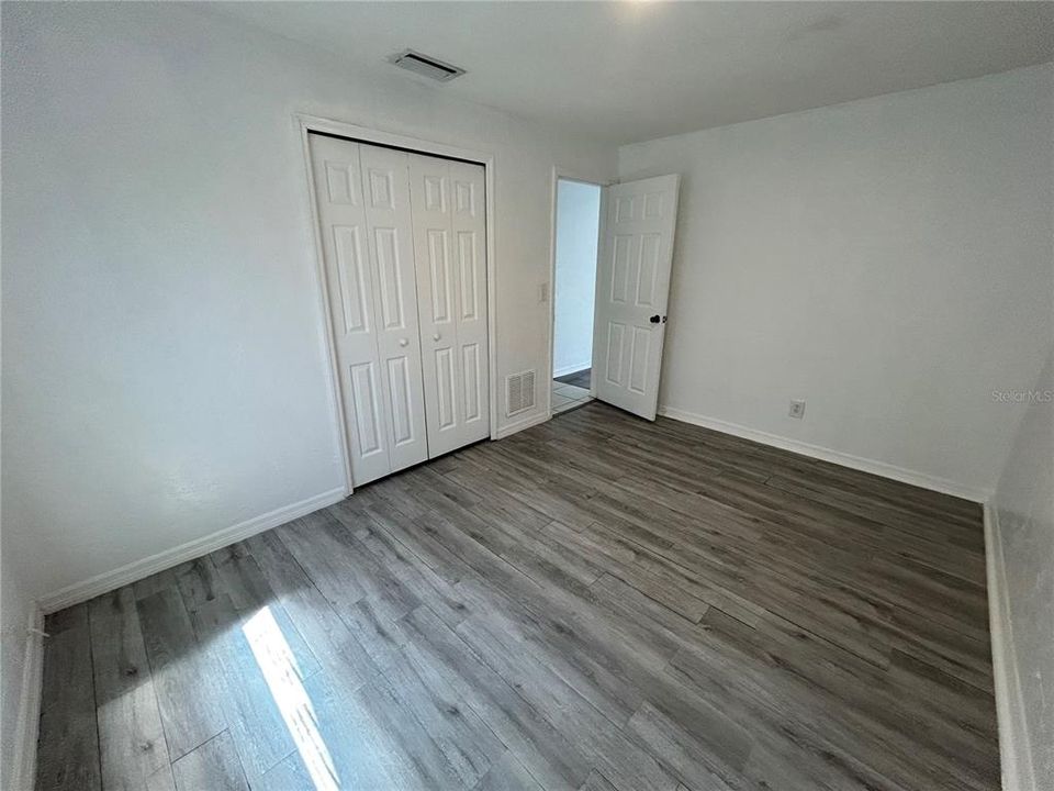 Active With Contract: $2,650 (3 beds, 2 baths, 1404 Square Feet)