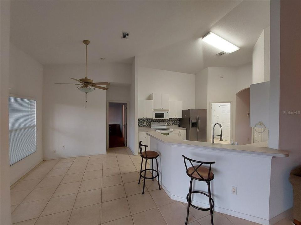 For Rent: $3,200 (4 beds, 2 baths, 2246 Square Feet)