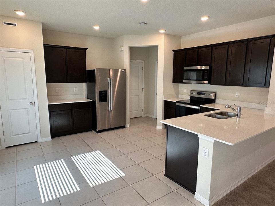 Active With Contract: $2,395 (3 beds, 2 baths, 1782 Square Feet)