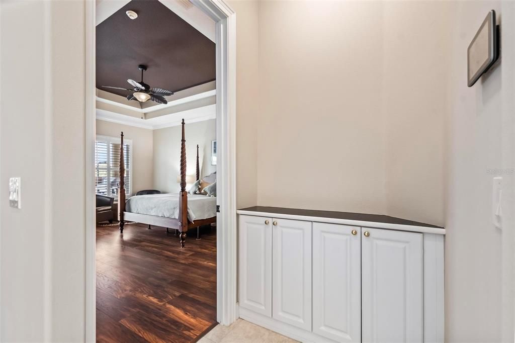 Active With Contract: $1,995,000 (4 beds, 4 baths, 3974 Square Feet)