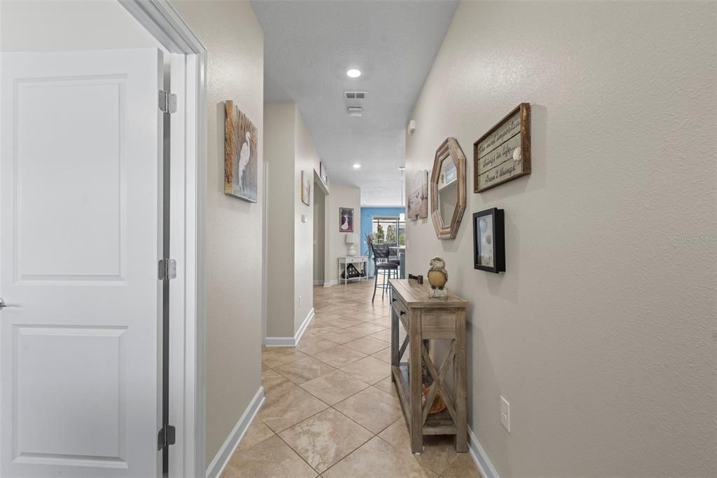 For Sale: $325,000 (2 beds, 2 baths, 1374 Square Feet)