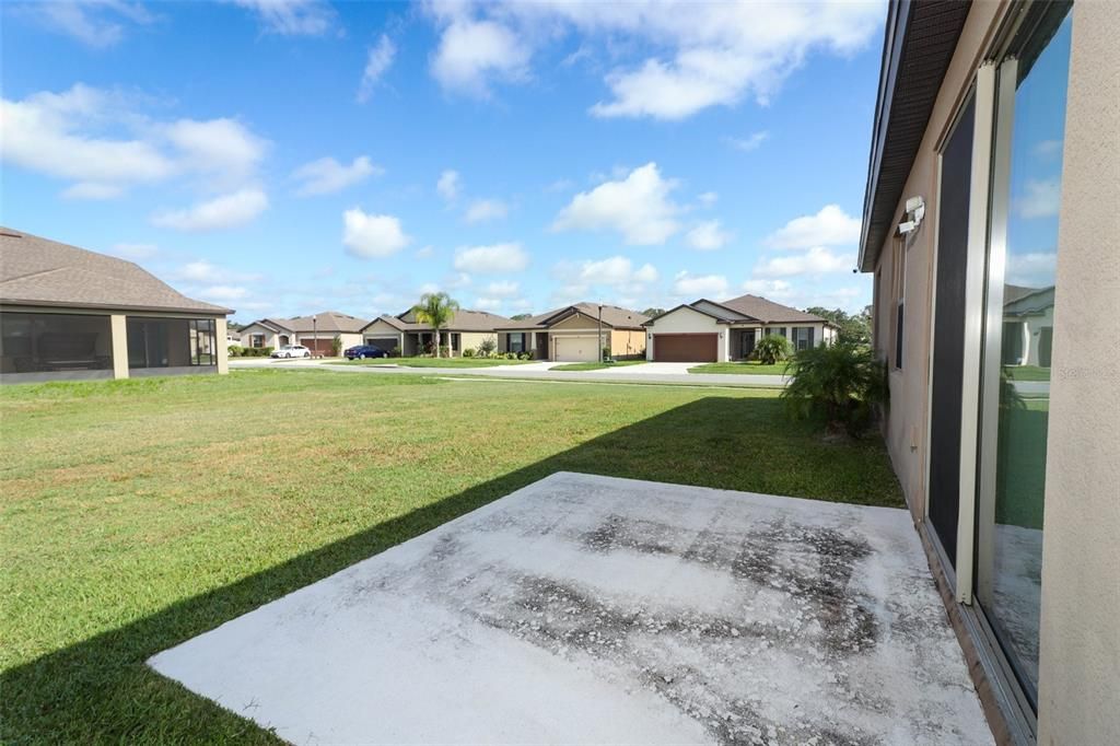 Active With Contract: $299,000 (3 beds, 2 baths, 1465 Square Feet)