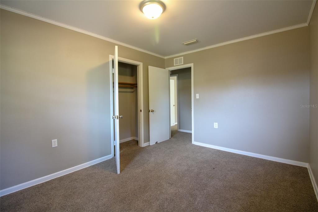 For Rent: $1,800 (3 beds, 1 baths, 1461 Square Feet)