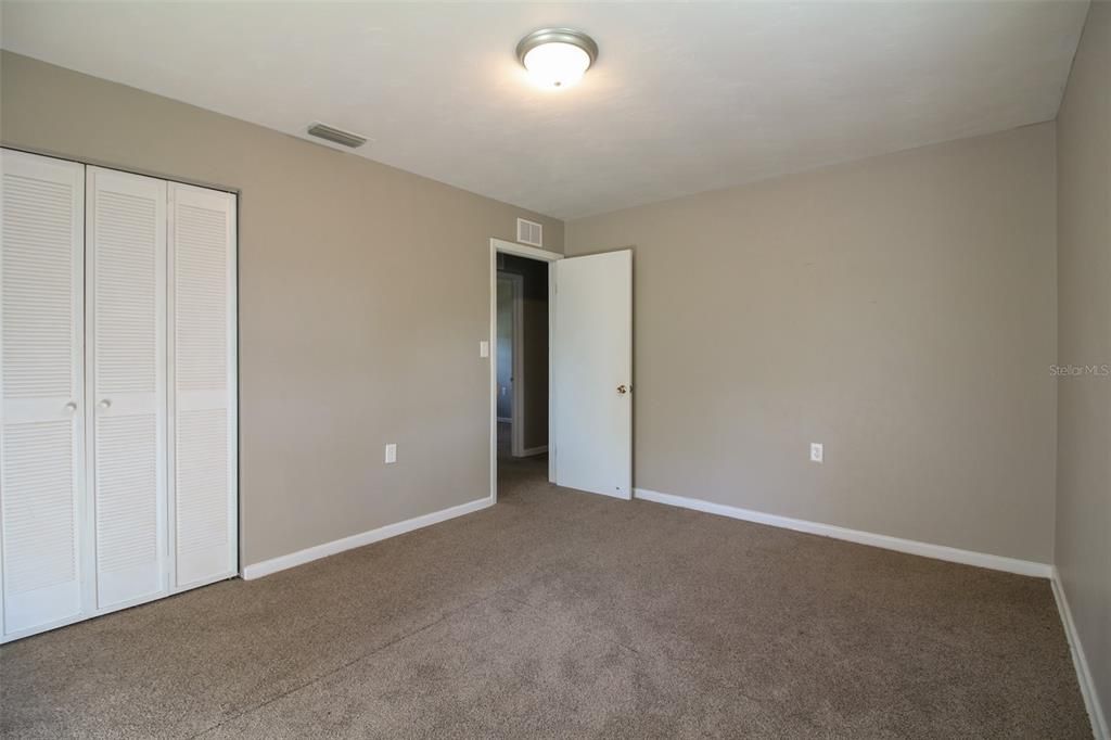 For Rent: $1,800 (3 beds, 1 baths, 1461 Square Feet)