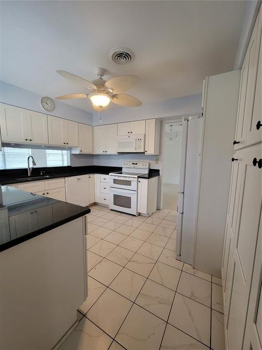 Active With Contract: $2,950 (3 beds, 2 baths, 1779 Square Feet)