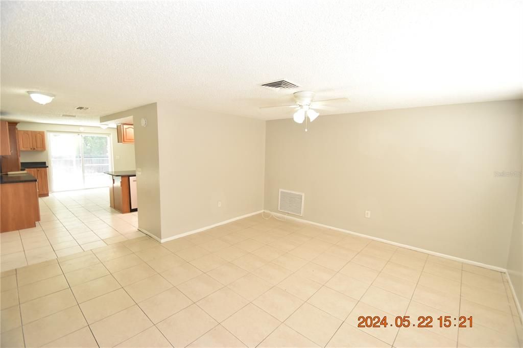 For Rent: $2,000 (4 beds, 2 baths, 1902 Square Feet)