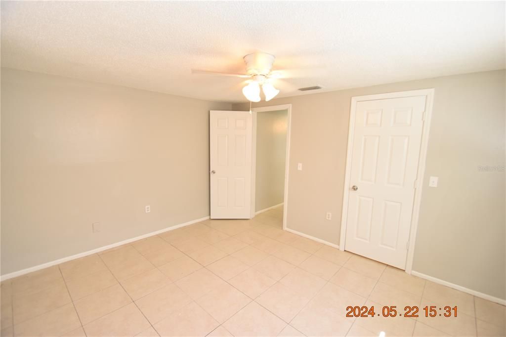 For Rent: $2,000 (4 beds, 2 baths, 1902 Square Feet)