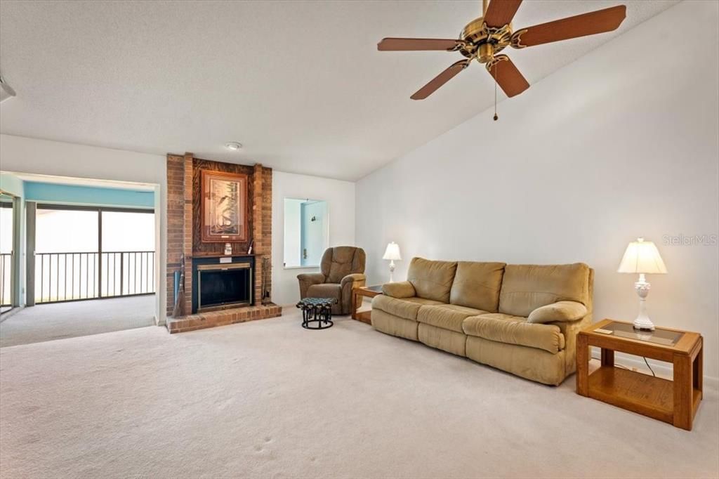 For Sale: $224,900 (3 beds, 2 baths, 1430 Square Feet)