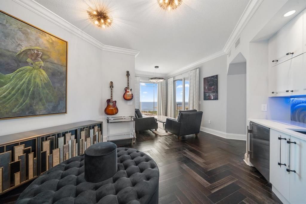 For Sale: $6,995,000 (4 beds, 5 baths, 4960 Square Feet)