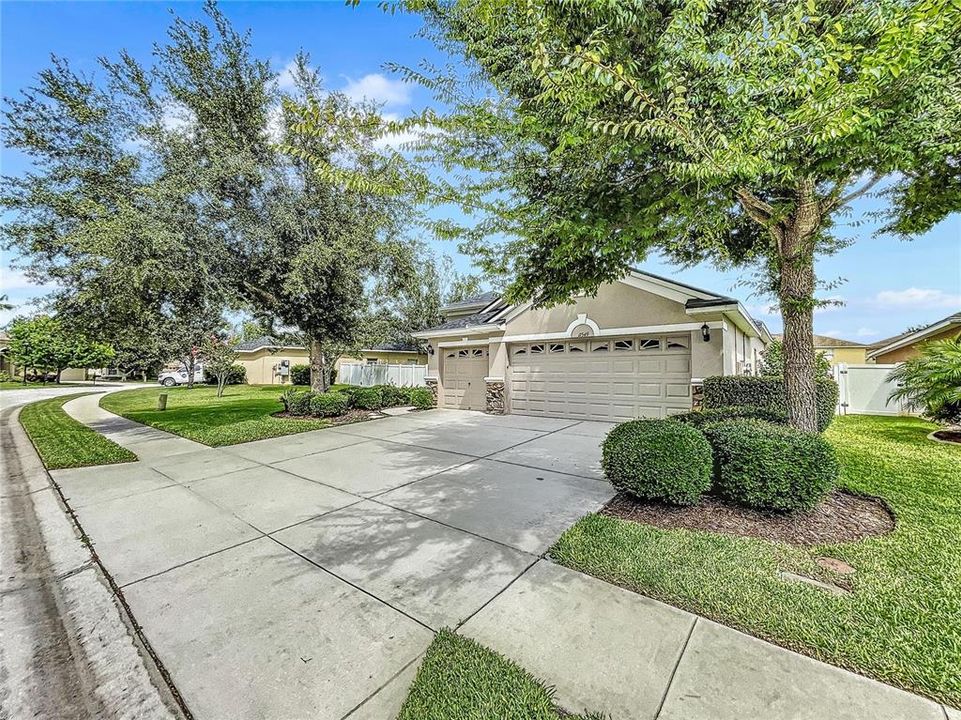 Active With Contract: $499,900 (4 beds, 3 baths, 2276 Square Feet)