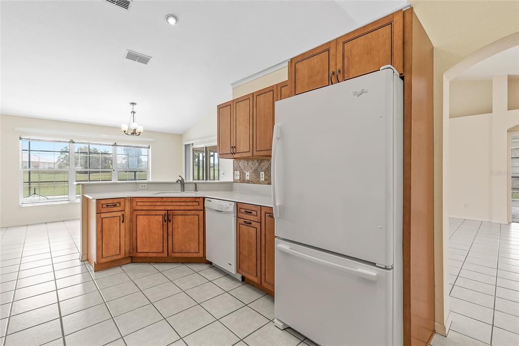 Active With Contract: $386,900 (3 beds, 2 baths, 1763 Square Feet)