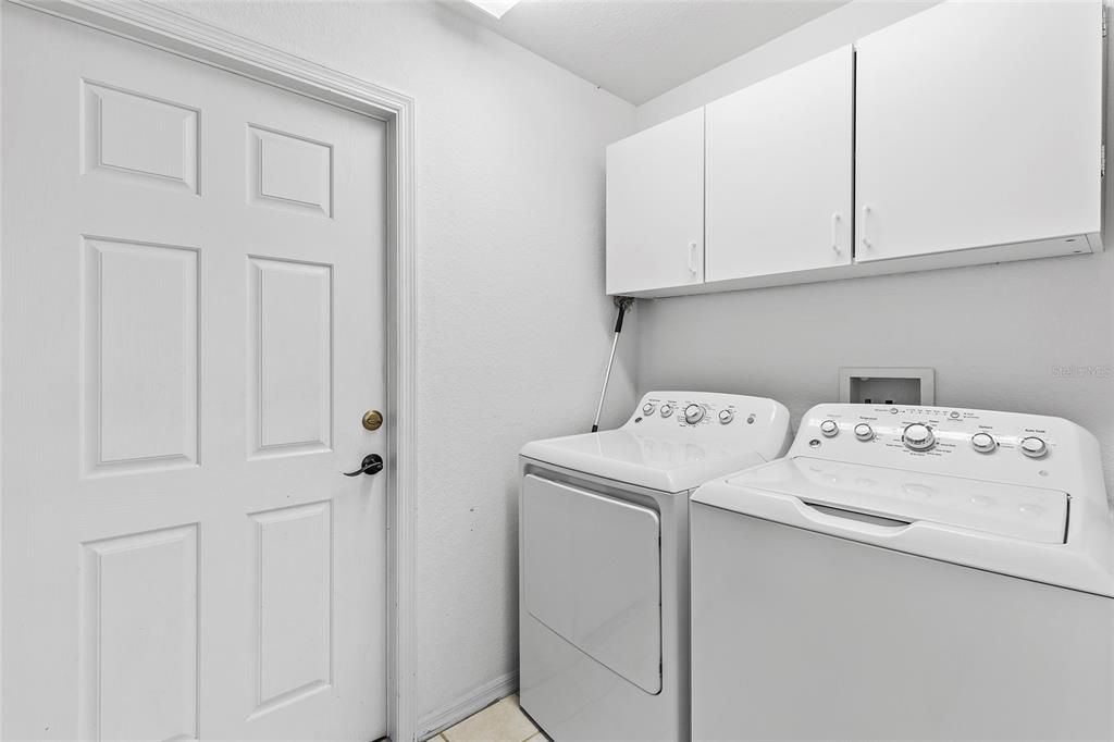 Active With Contract: $386,900 (3 beds, 2 baths, 1763 Square Feet)