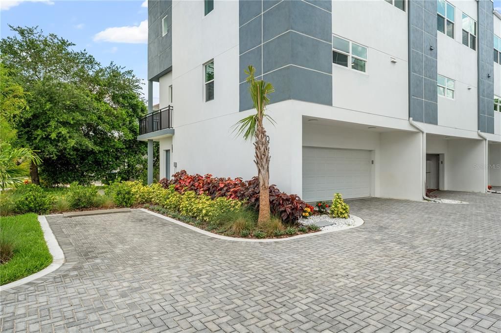 Recently Sold: $710,000 (4 beds, 3 baths, 2155 Square Feet)