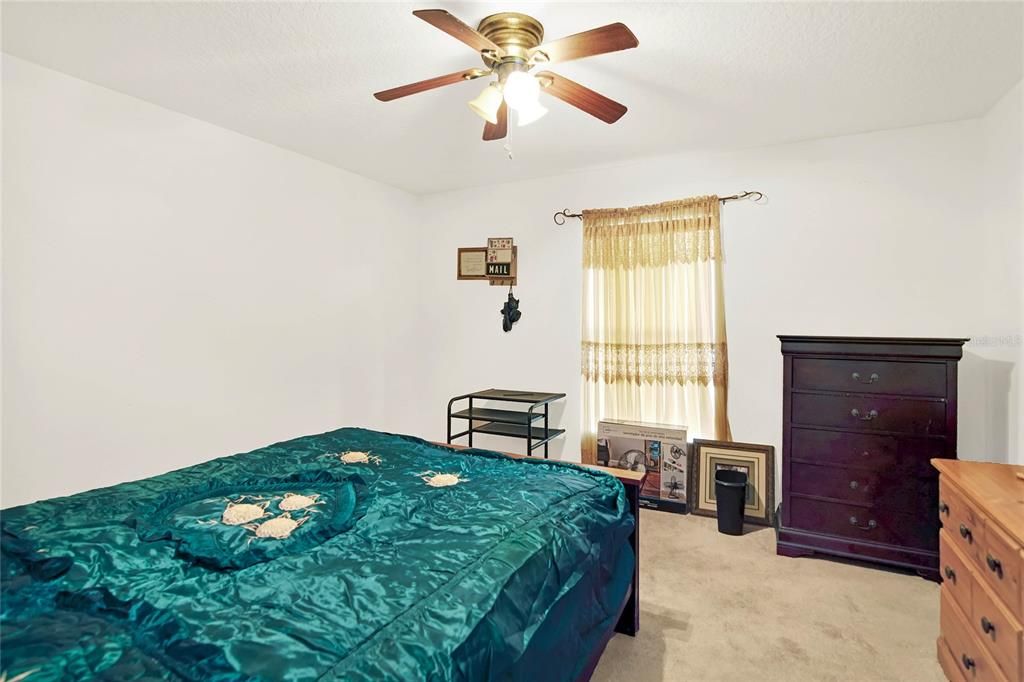 For Sale: $179,000 (2 beds, 1 baths, 783 Square Feet)