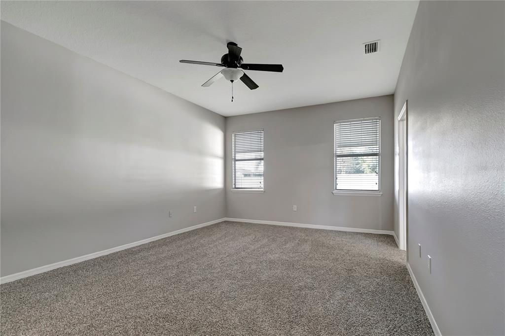 Active With Contract: $399,000 (4 beds, 2 baths, 2852 Square Feet)