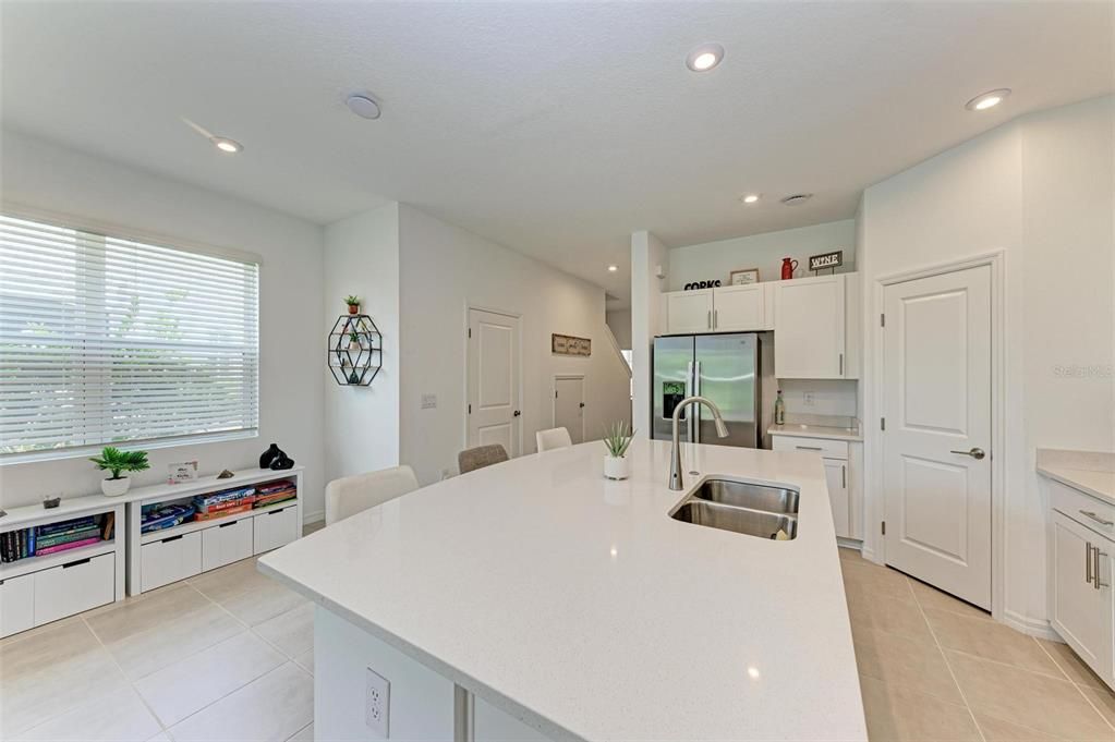 Active With Contract: $399,500 (3 beds, 2 baths, 1555 Square Feet)