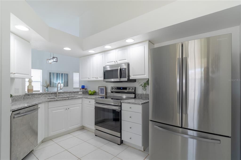 For Sale: $339,900 (3 beds, 2 baths, 1321 Square Feet)